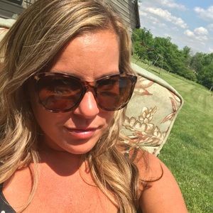 Meet your Posher, Abby